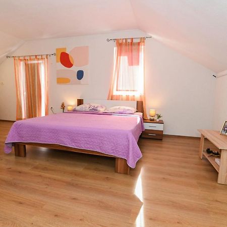 Holiday Home Donji Lepuri Lisicici Ngoại thất bức ảnh