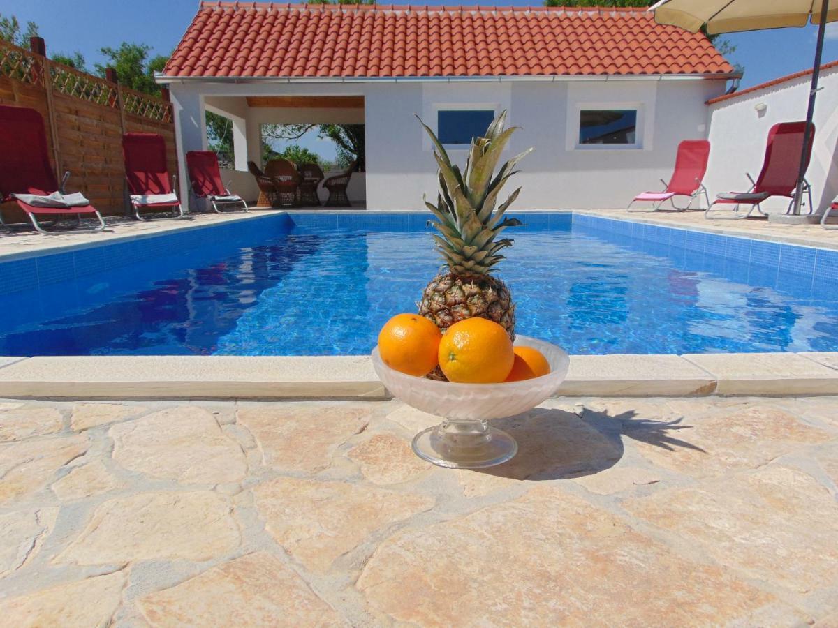 Holiday Home Donji Lepuri Lisicici Ngoại thất bức ảnh